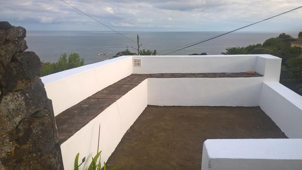 Monserrate - Galera Cottage Caloura Kültér fotó